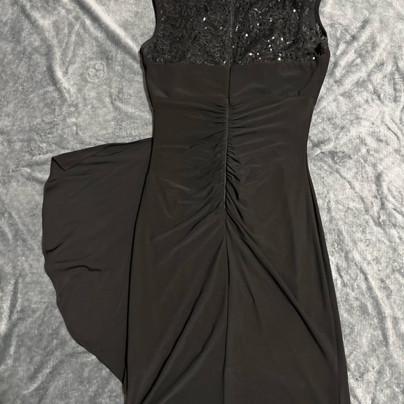 Black Dress - Picture 5 of 5